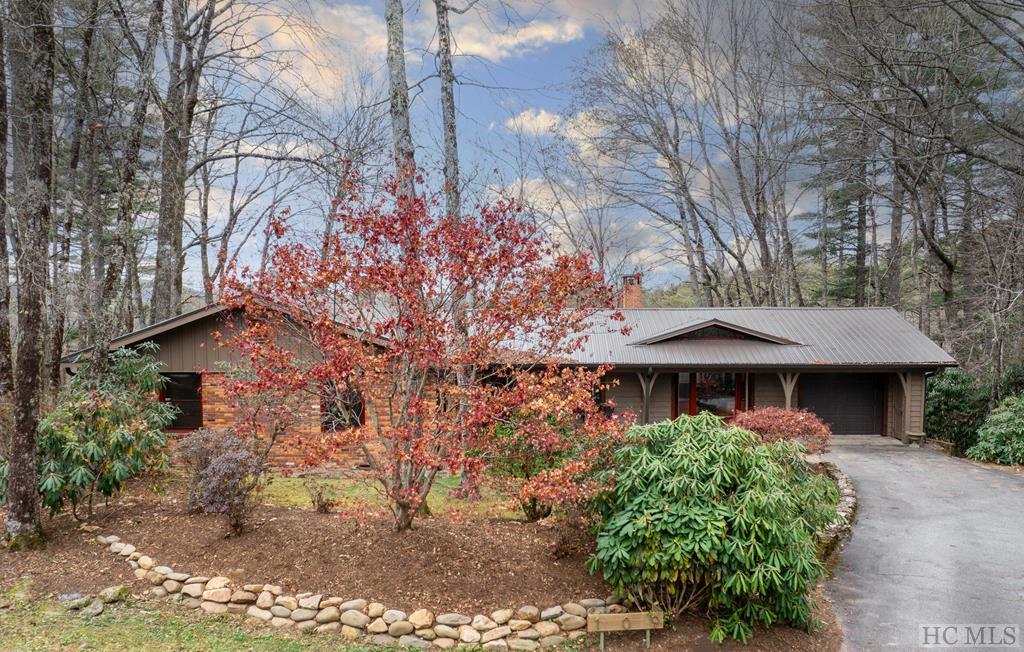 Pinecrest Rd, Highlands, NC 28741