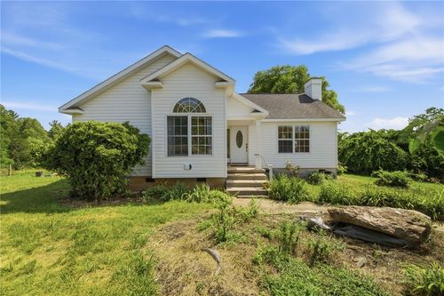 874 Hanks St, Traphill, NC, 28685-8958 | Card Image