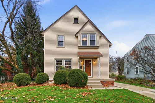 737 Inwood Pl, Maumee, OH, 43537-3722 | Card Image