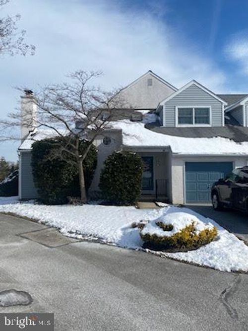 43 Hunters Run, Newtown Square, PA, 19073-3928 | Card Image