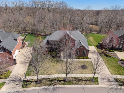 25686 Shoreline Dr, Novi, MI, 48374-2169 | Card Image
