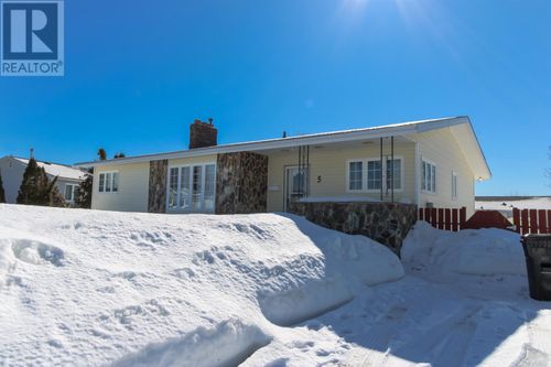 5 Glover Pl, St. John's, NL, A1A3H8 | Card Image