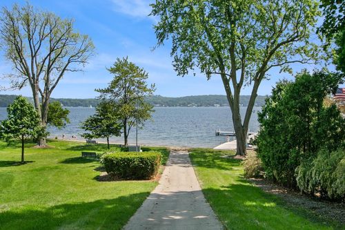 539 Highland Rd, Williams Bay, WI, 53191-9726 | Card Image