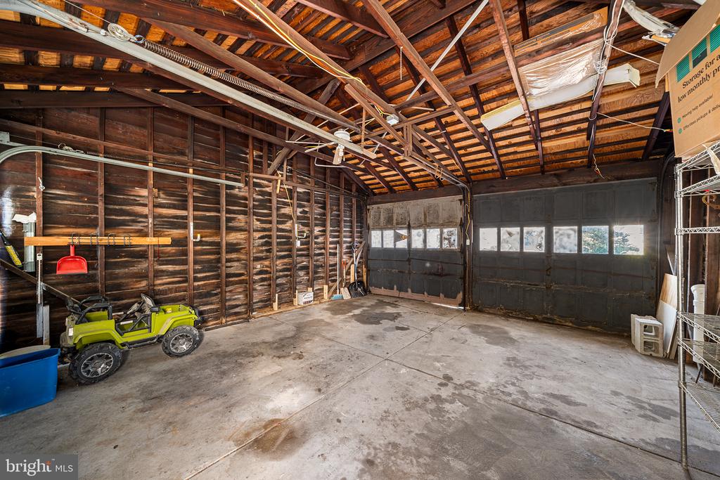 Residential Lease in MELROSE PARK 3
