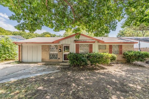 1346 Winding Trl, Duncanville, TX, 75116-2438 | Card Image