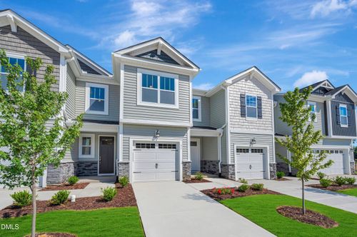 211-51 Ara Ct, Angier, NC, 27501-5200 | Card Image