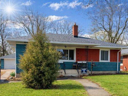 8412 Greenwood Ave, Munster, IN, 46321-1815 | Card Image