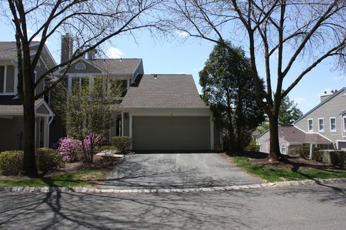31 Edgewood Rd, Bedminster, NJ, 07921-1620 | Card Image