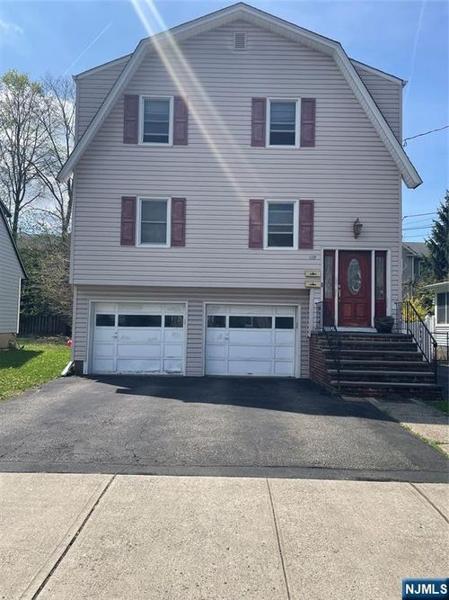 107 Madison Ave, Midland Park, NJ, 07432-1427 | Card Image