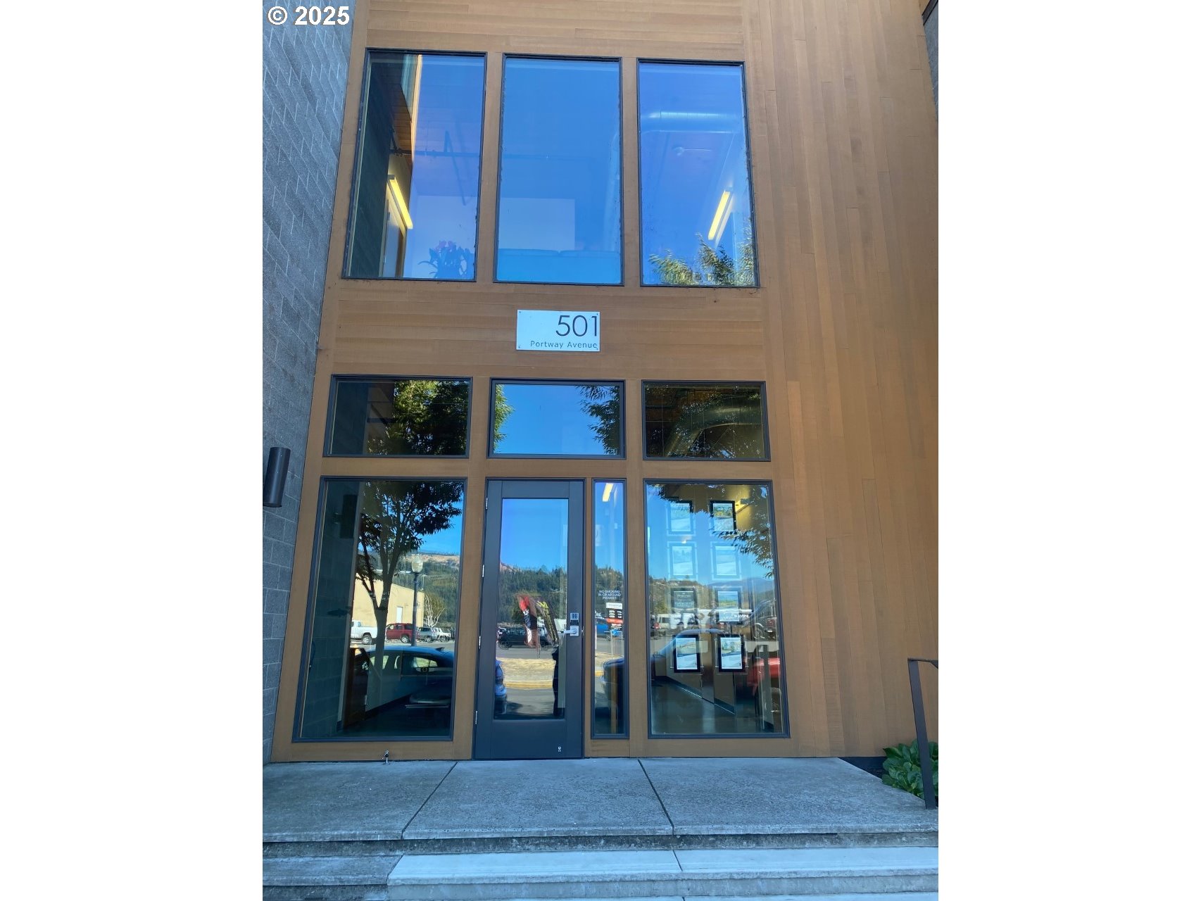 501 Portway Ave, Hood River, OR 97031