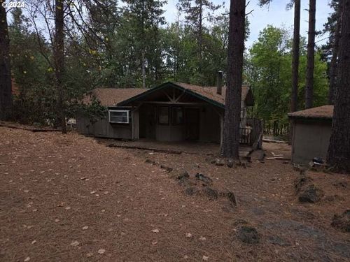 5950 Riverbanks Rd, GrantsPass, OR, 97527 | Card Image