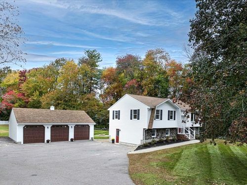 4 Bullard Cir, Medway, MA, 02053-2103 | Card Image