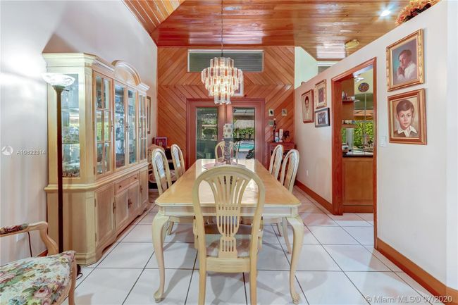 2340 Sw 139th Ave, House other with 4 bedrooms, 3 bathrooms and null parking in Miami FL | Image 6