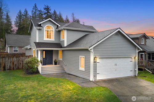301 83rd Dr Se, Lake Stevens, WA, 98258-3389 | Card Image