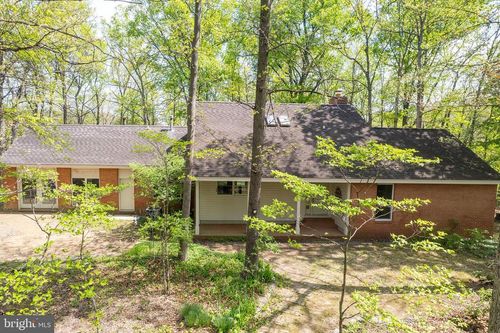 221 Settlers Ln, Stephenson, VA, 22656-2027 | Card Image