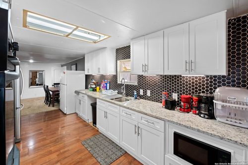 626 Flintstone Dr, Canyon Lake, TX, 78133-6308 | Card Image