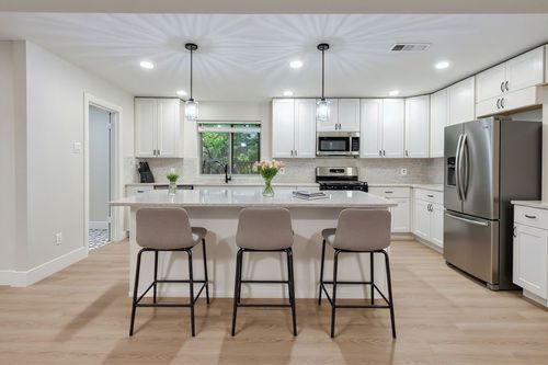 2525 Rosebud Ct, Carrollton, TX, 75006-2728 | Card Image