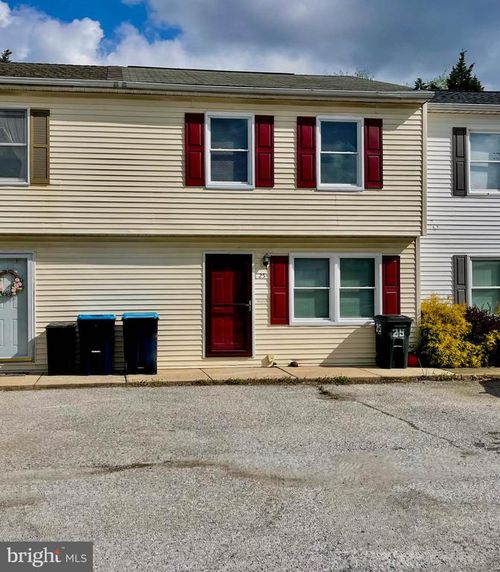 25 Camelot Court, STEWARTSTOWN, PA, 17363 | Card Image