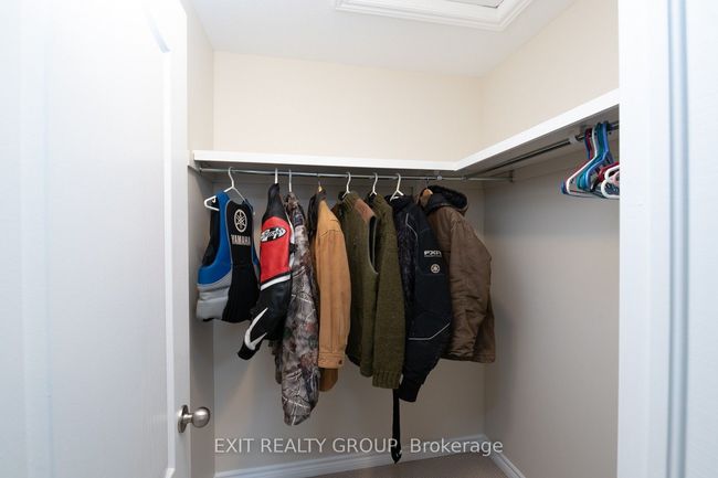 28 Kyle Crt, House other with 2 bedrooms, 1 bathrooms and 4 parking in Frankford ON | Image 14
