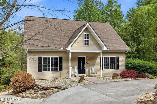 210 Wahuhu Ln, Loudon, TN, 37774-2855 | Card Image