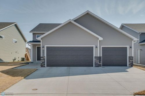 6636 27th St S, Fargo, ND, 58104-7966 | Card Image