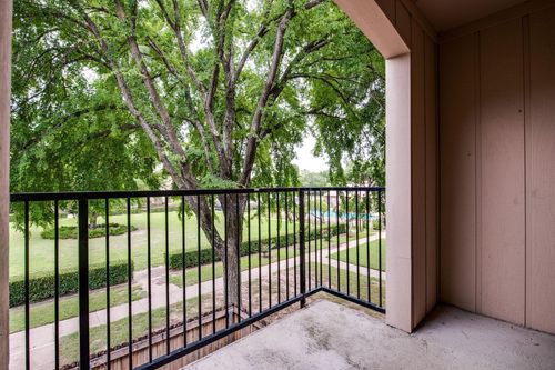 apt-151-5604 Boca Raton Blvd, Fort Worth, TX, 76112-1848 | Card Image