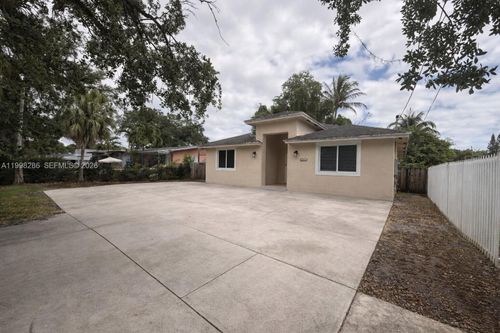 3166 Nw 170th St, Miami Gardens, FL, 33056-4328 | Card Image