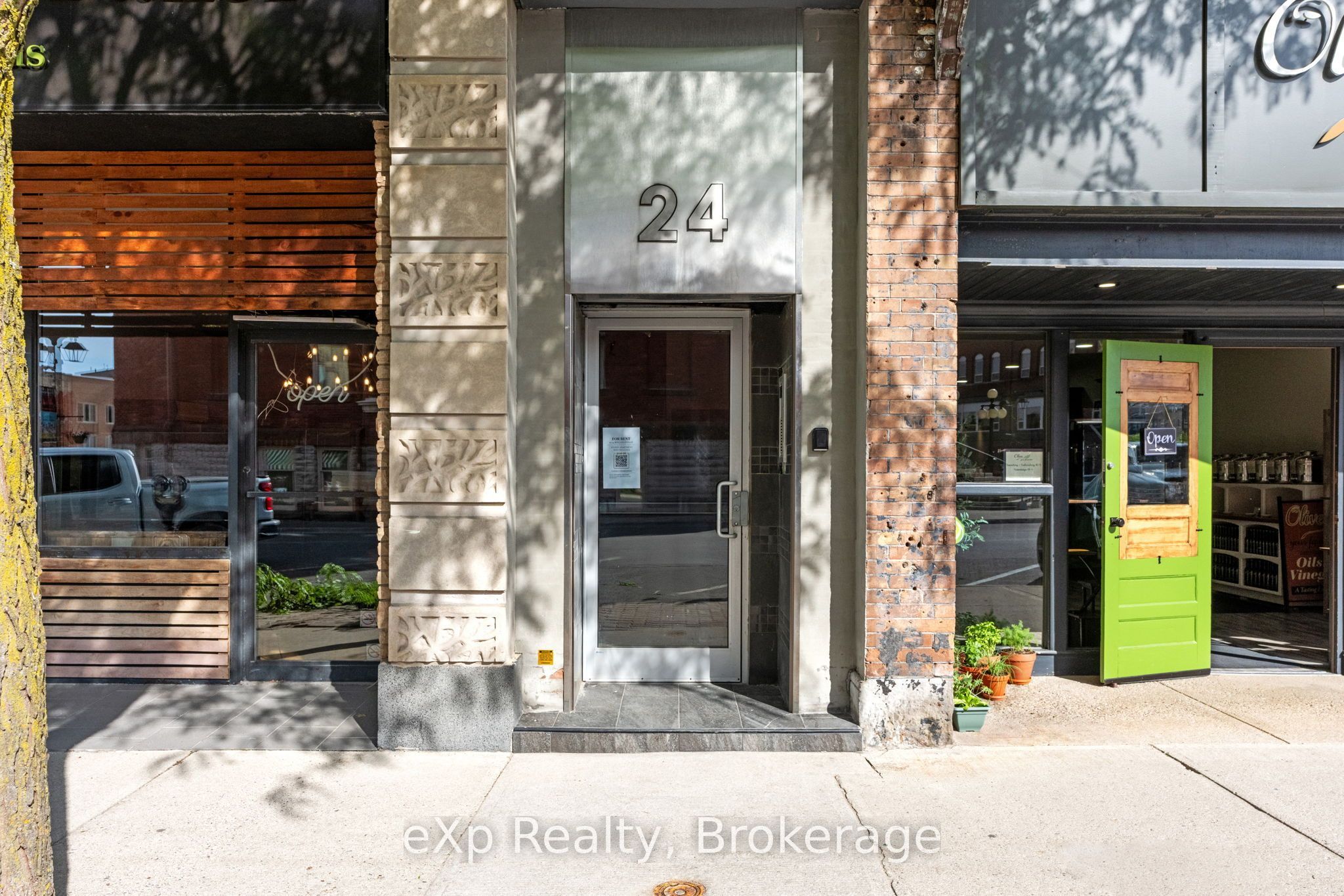 Residential Lease in Stratford 5