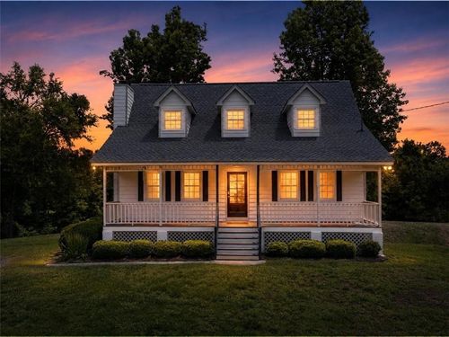 126 Findley Rd Ne, Rydal, GA, 30171-1247 | Card Image