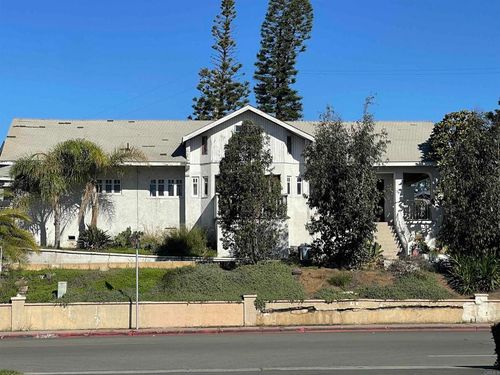 305 W San Ysidro Blvd, San Ysidro, CA, 92173-2407 | Card Image