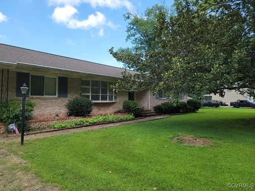 8241 Virginia Ave, West Point, VA, 23181-9438 | Card Image