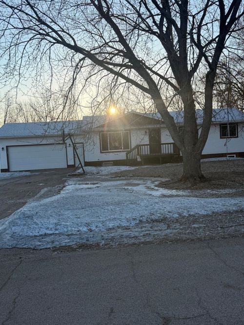 6009 6th St, Lake Park, MN, 56554-4117 | Card Image