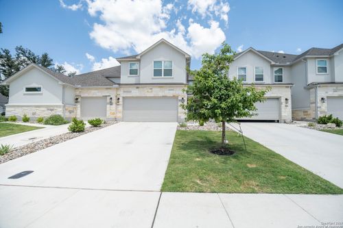 107 Magnolia Cir, Boerne, TX, 78006-7053 | Card Image