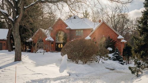 82 Chestnut Crt, London, ON, N6K4J5 | Card Image