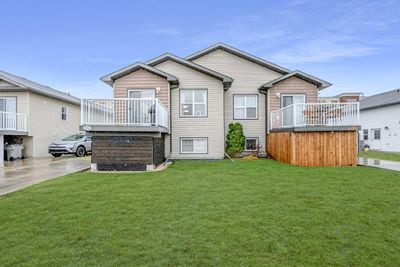 12303 103 St, Home with 3 bedrooms, 2 bathrooms and 2 parking in Grande Prairie AB | Image 3