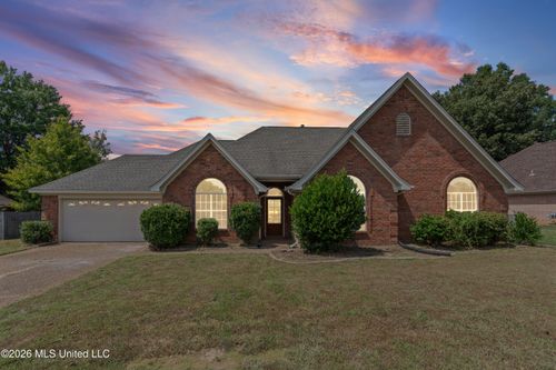 4675 Alden Lake Dr E, Horn Lake, MS, 38637-9254 | Card Image