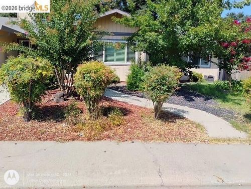 8805 Kelsey Dr, Elk Grove, CA, 95624 | Card Image