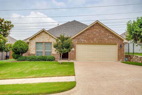 10908 Prestwick Ter, Benbrook, TX, 76126-1500 | Card Image
