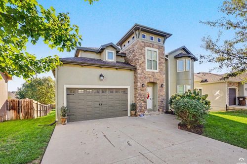 926 Drum Dr, Lawrence, KS, 66049-5031 | Card Image