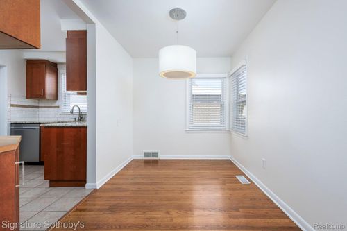 2667 Catalpa Dr, Berkley, MI, 48072-1502 | Card Image