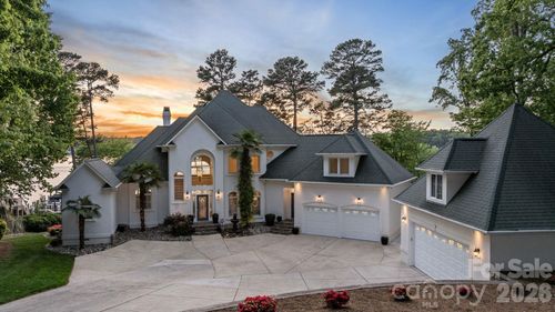 144 Mariner Pointe Ln, Mooresville, NC, 28117-8845 | Card Image