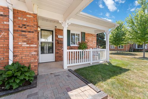4146 Blueberry Crt, Vineland, ON, L0R2C0 | Card Image
