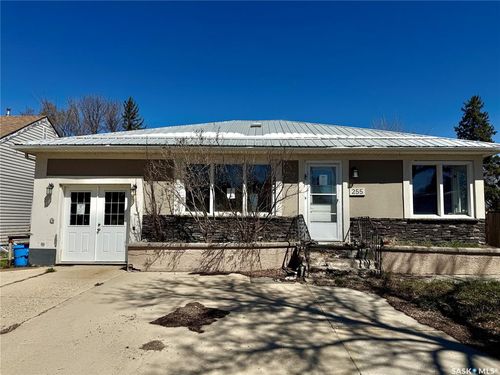 255 Broadway Street W, Yorkton, SK, S3N0N4 | Card Image