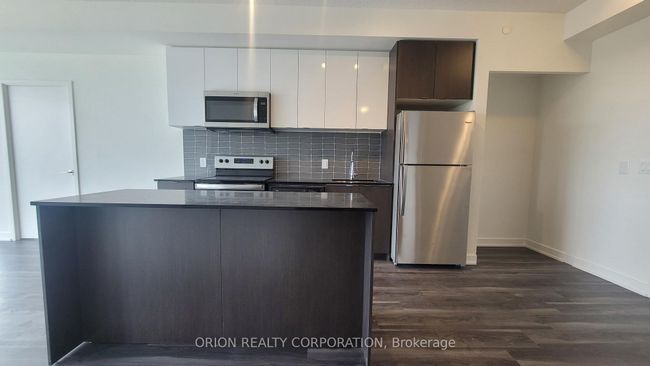715 - 859 The Queensway, Condo with 3 bedrooms, 2 bathrooms and 1 parking in Etobicoke ON | Image 4