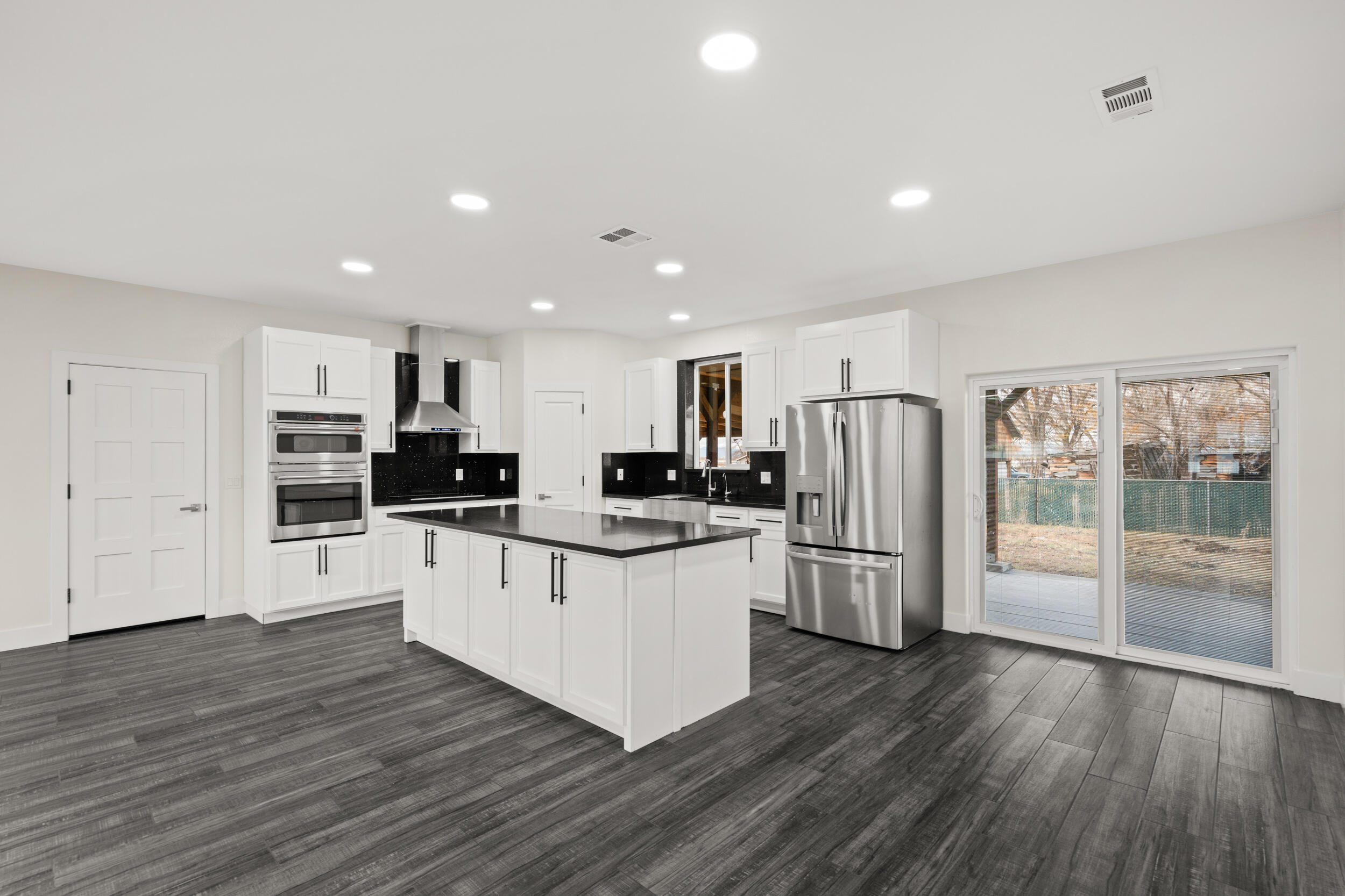 Residential in Lakeview 2