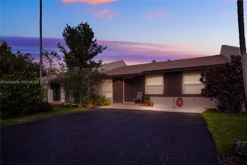 10953 Sw 122nd Ct, Miami, FL, 33186-3720 | Card Image