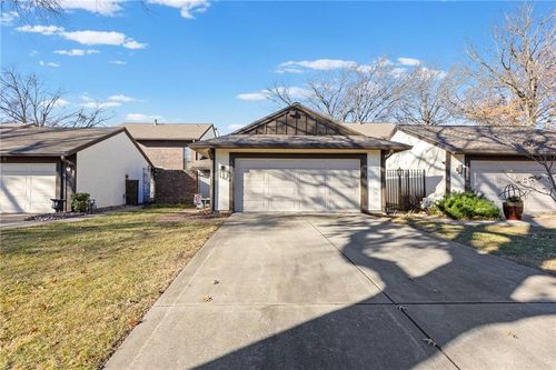 12758 Overbrook Rd, Leawood, KS, 66209-1636 | Card Image