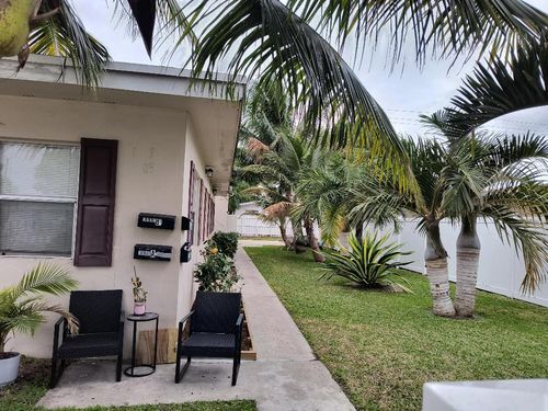 a-1007 S E St, Lake Worth Beach, FL, 33460-4858 | Card Image