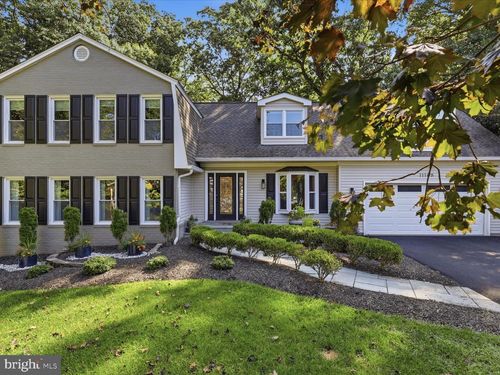 11108 Lochinver Ln, OAKTON, VA, 22124-1914 | Card Image
