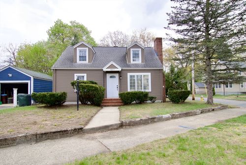 1657 Carew St, Springfield, MA, 01104-1435 | Card Image